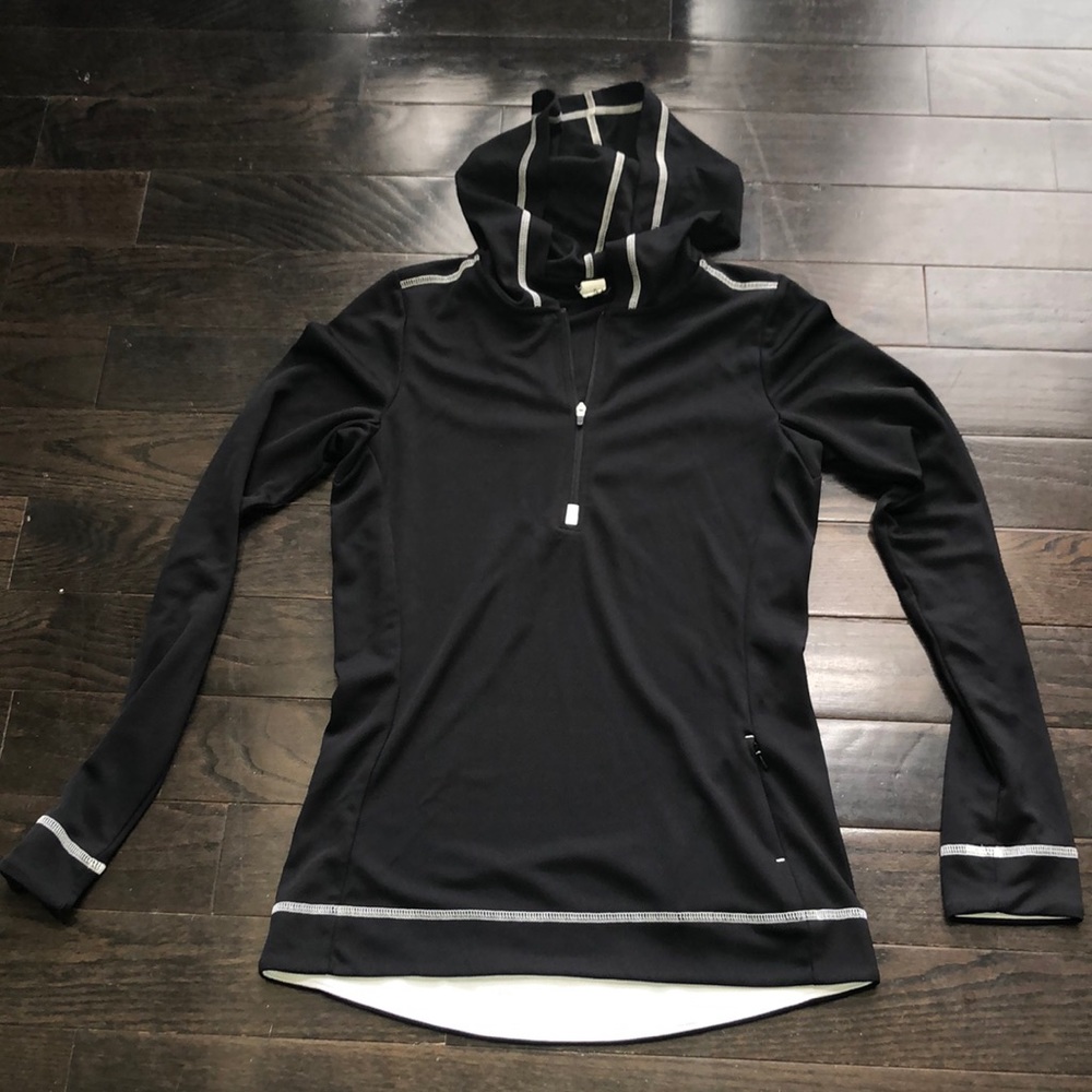 Alo yoga running hoodie black size Small.